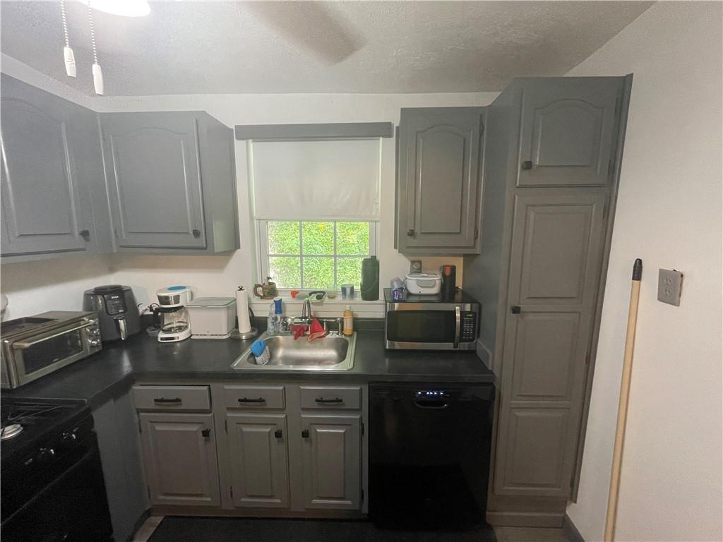 1206 Beaver Road Ambridge, PA 15003 - Photo 4 of 17 Gallery Image 4