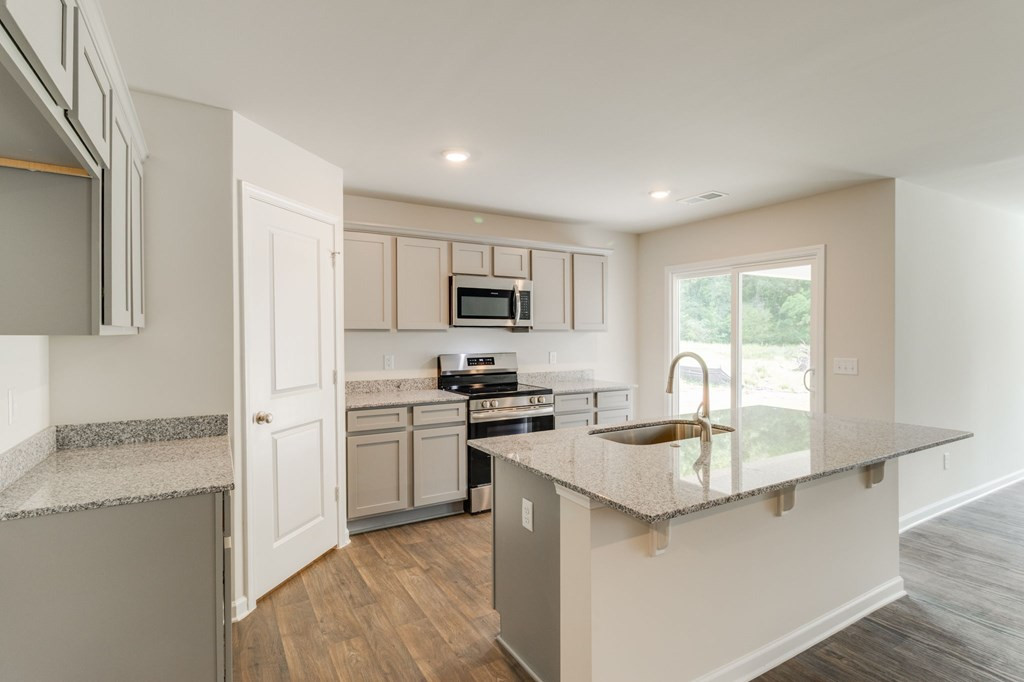 545 East Brewington Road Sumter, SC 29153 - Photo 7 of 32