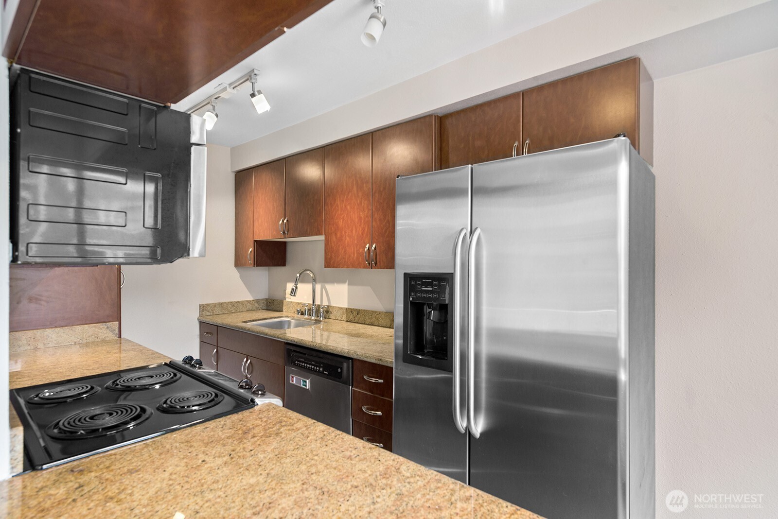 1105 Spring Street, Unit 407 Seattle, WA 98104 - Photo 14 of 28 Gallery Image 14
