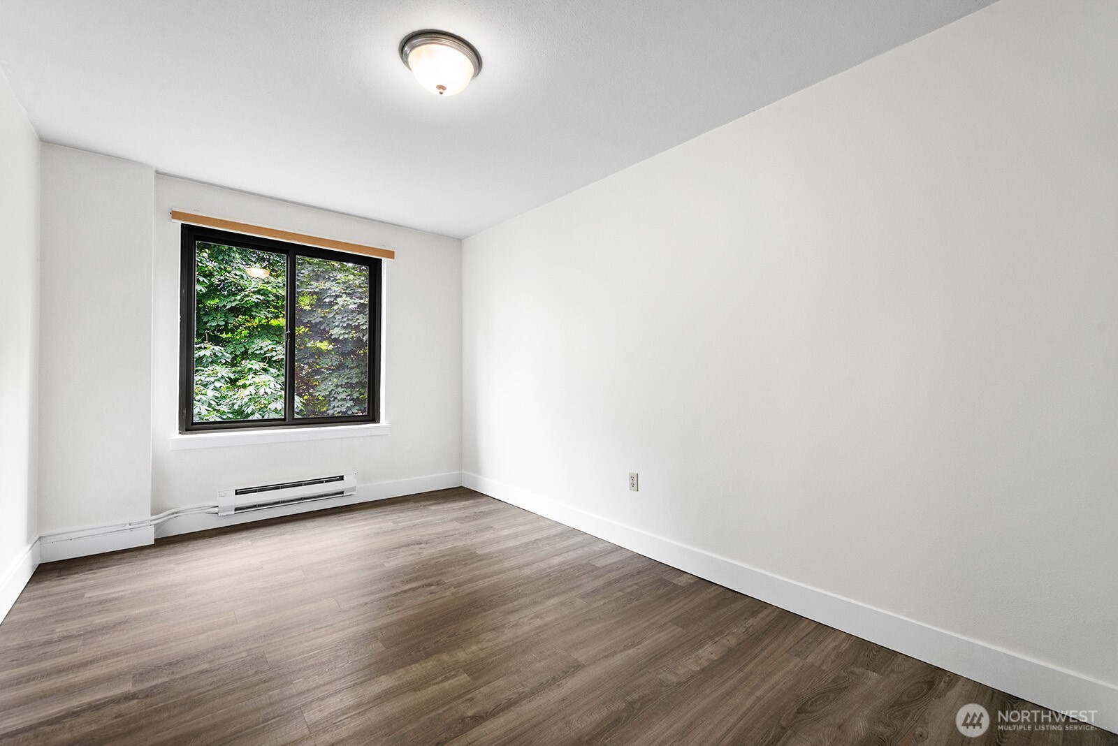 1105 Spring Street, Unit 407 Seattle, WA 98104 - Photo 19 of 28 Gallery Image 19