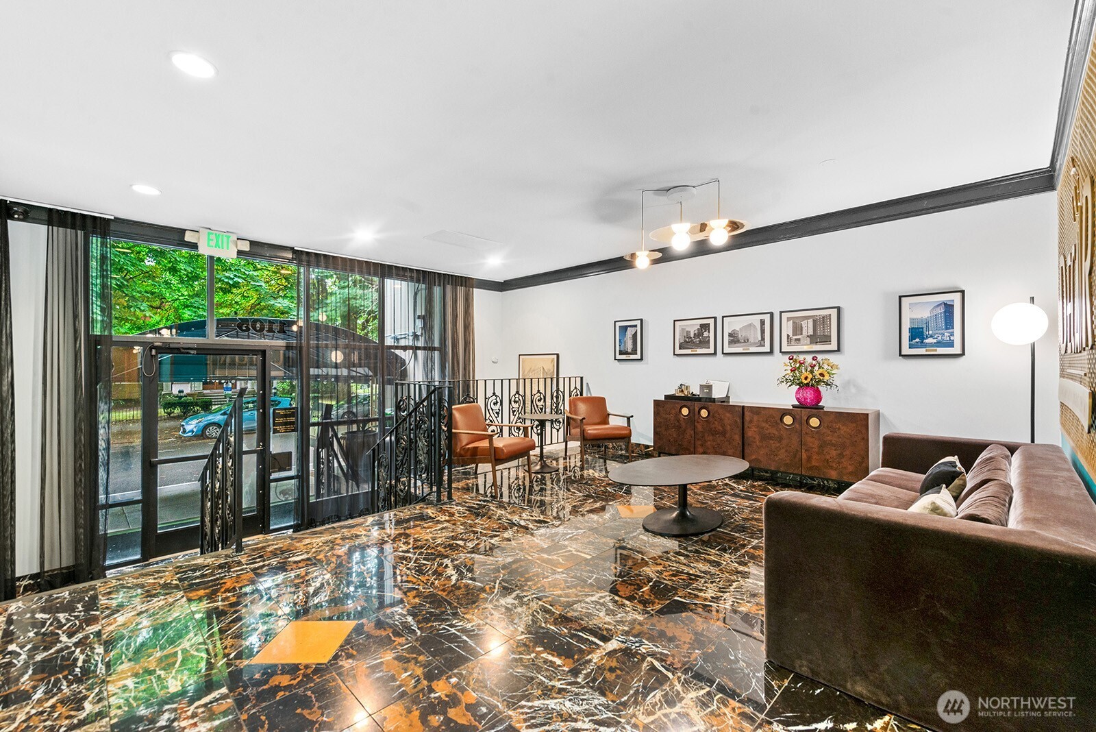 1105 Spring Street, Unit 407 Seattle, WA 98104 - Photo 4 of 28 Gallery Image 4