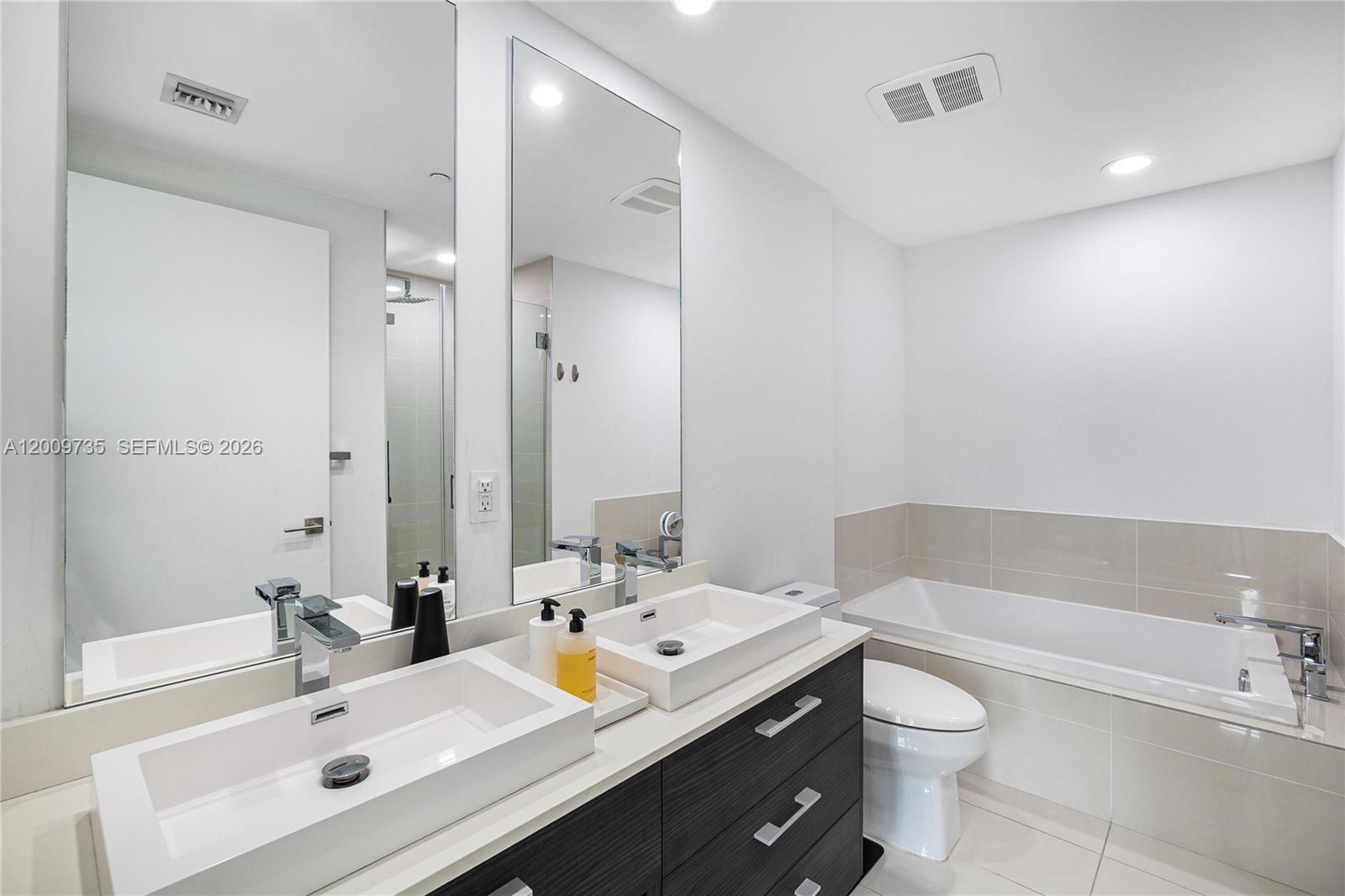 45 Southwest 9th Street, Unit 1508 Miami, FL 33130 - Photo 7 of 21