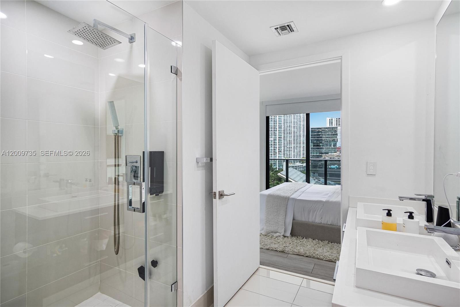 45 Southwest 9th Street, Unit 1508 Miami, FL 33130 - Photo 8 of 21