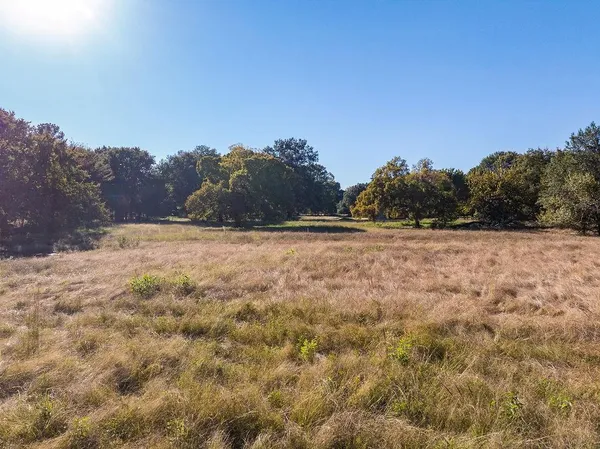 $850,000 | 213 County Road 2320, Telephone, TX 75488