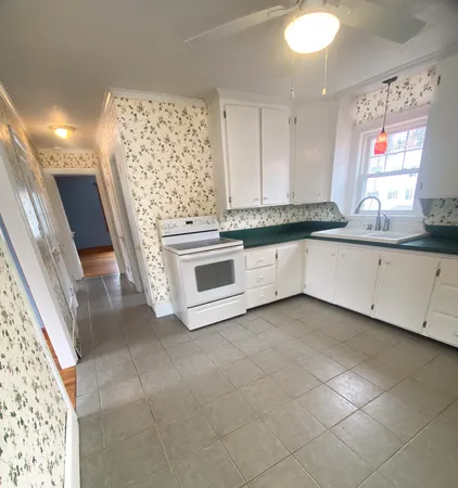 $299,000 | 455 Blodget Street, Manchester, NH 03104
