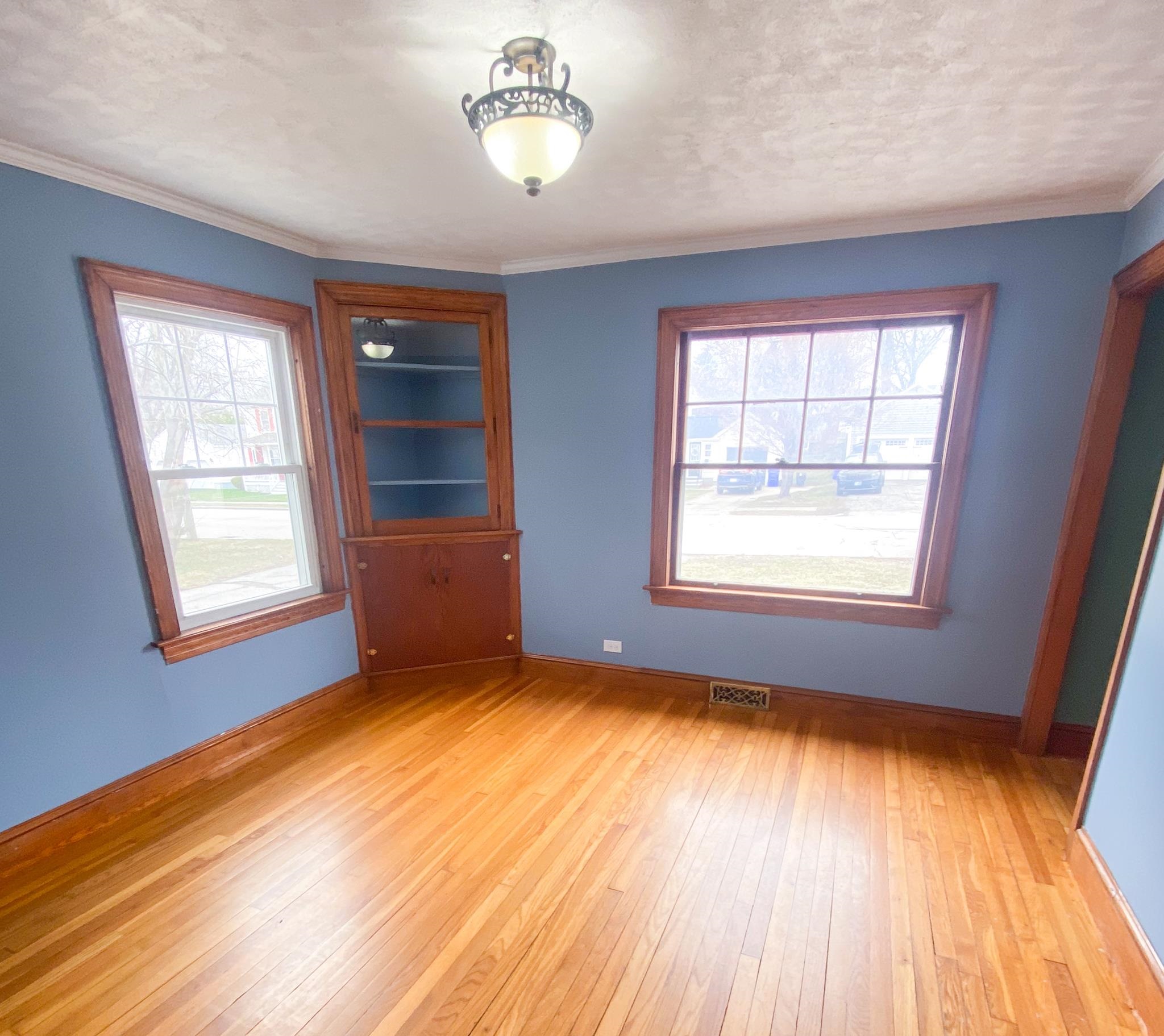 455 Blodget Street Manchester, NH 03104 - Photo 15 of 37