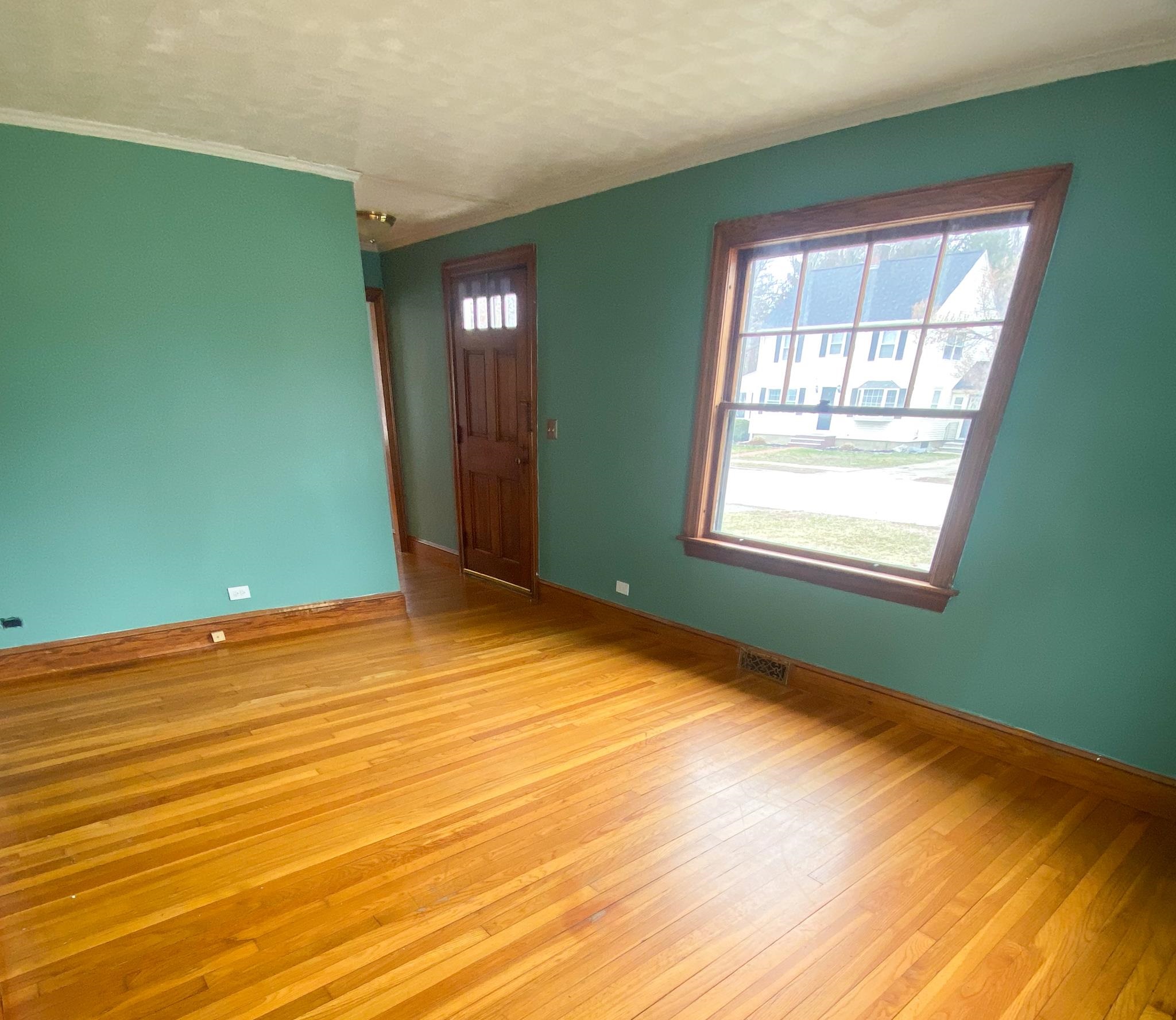 455 Blodget Street Manchester, NH 03104 - Photo 17 of 37