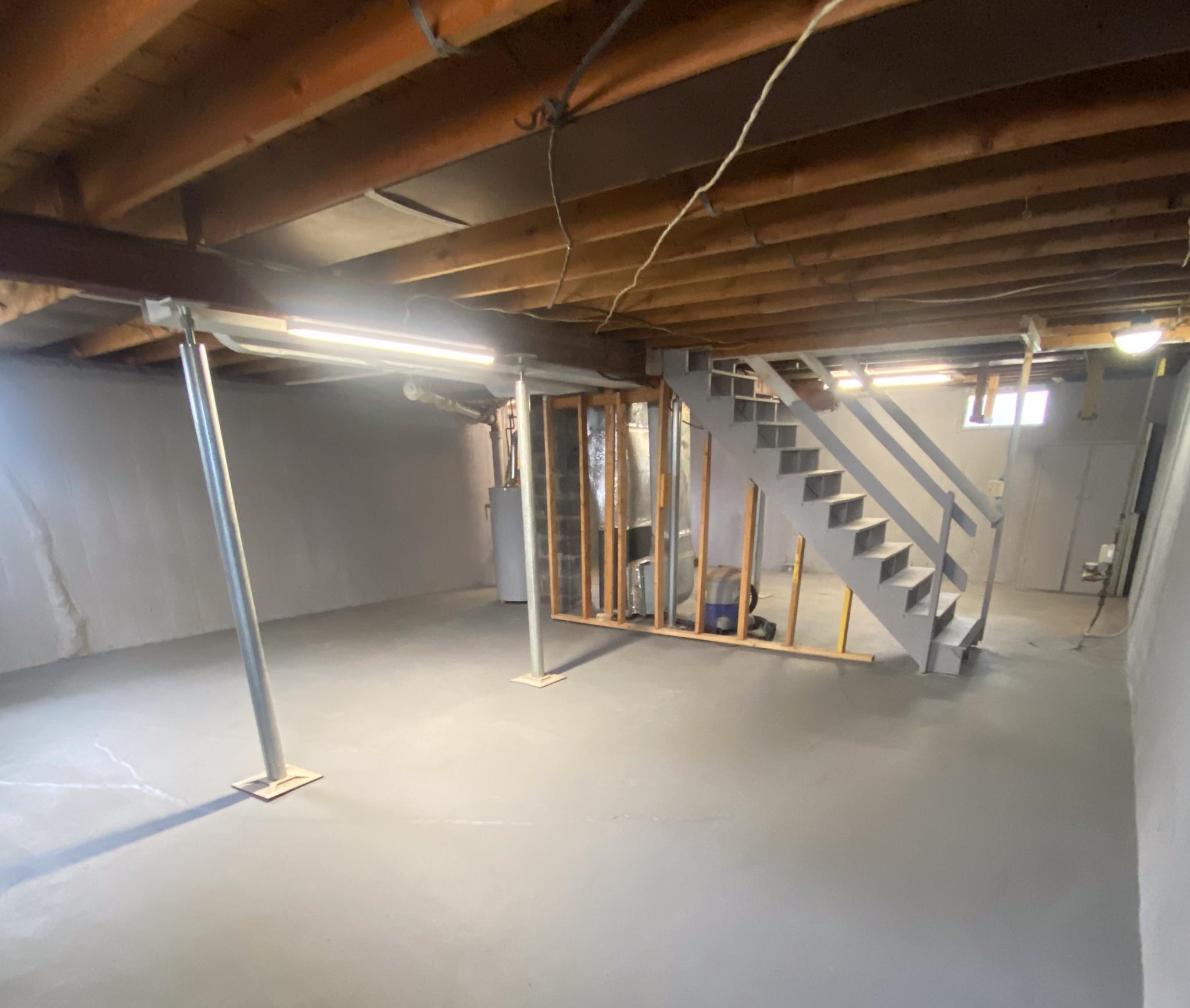 455 Blodget Street Manchester, NH 03104 - Photo 29 of 37