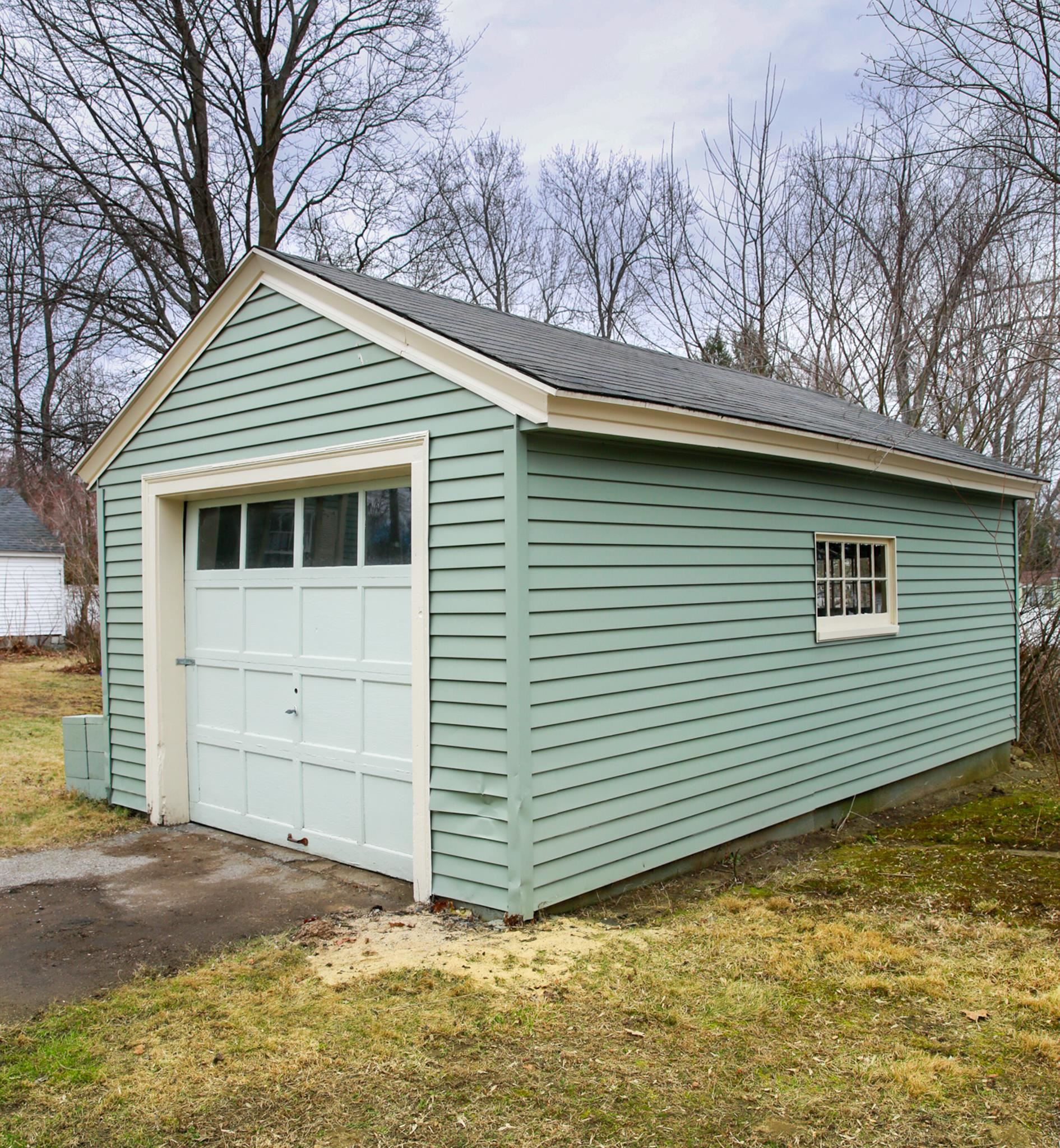 455 Blodget Street Manchester, NH 03104 - Photo 6 of 37