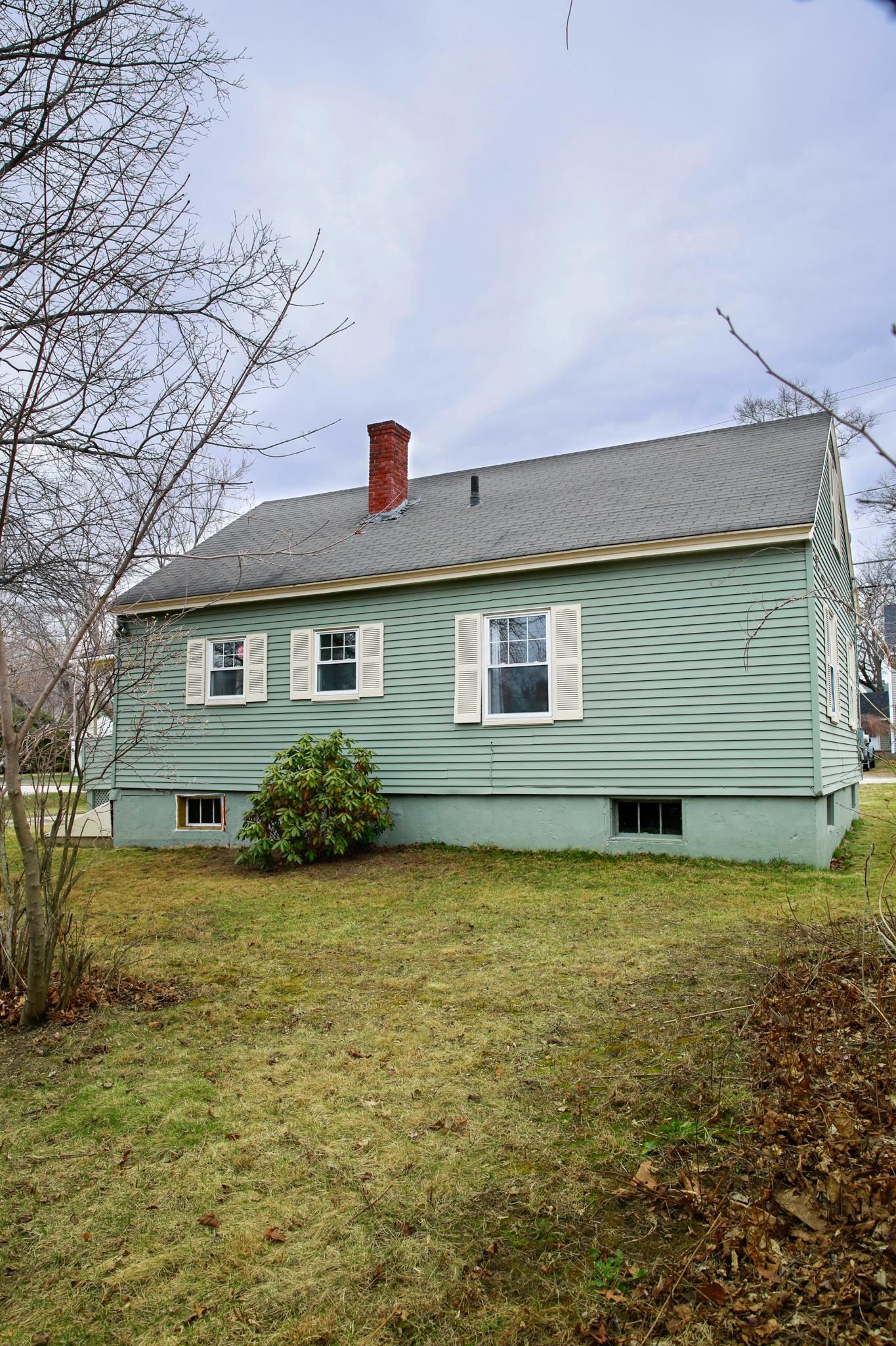 455 Blodget Street Manchester, NH 03104 - Photo 8 of 37