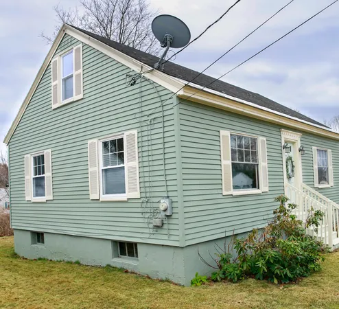 $299,000 | 455 Blodget Street, Manchester, NH 03104