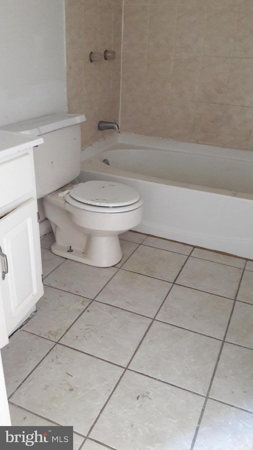 2103 Hollins Ferry Road Baltimore, MD 21230 - Photo 6 of 10 Gallery Image 6