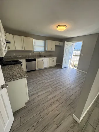 $1,685 | 8502 North Main Street, Houston, TX 77022