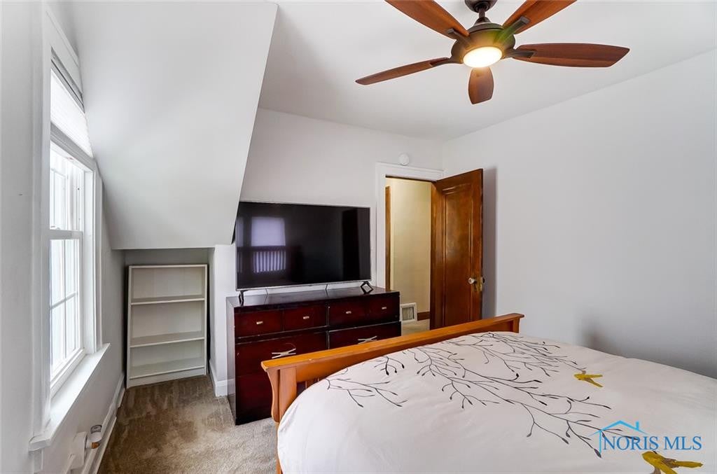 2410 Hempstead Road Toledo, OH 43606 - Photo 17 of 39 Gallery Image 17