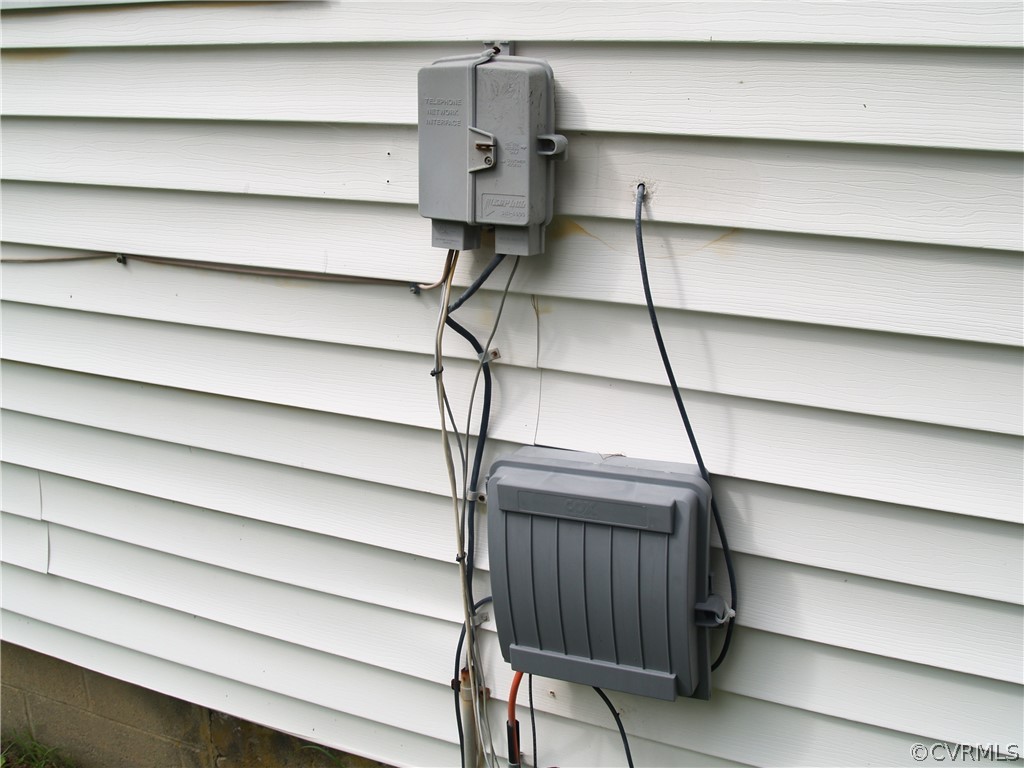 7988 Richmond Road Toano, VA 23168 - Photo 11 of 25 Cox cable & Verizon telephone.