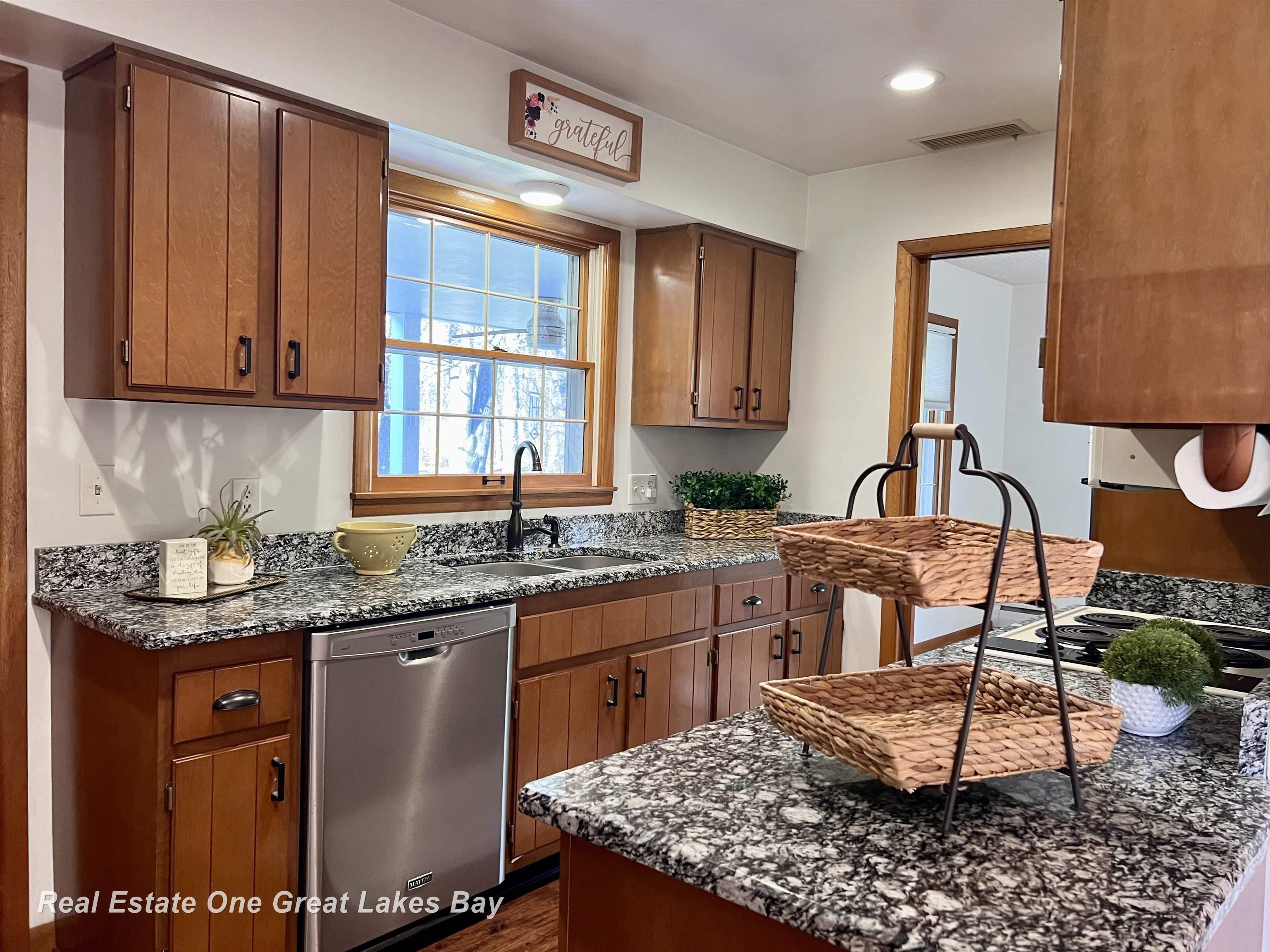 6185 Bell Road Birch Run, MI 48415 - Photo 8 of 42