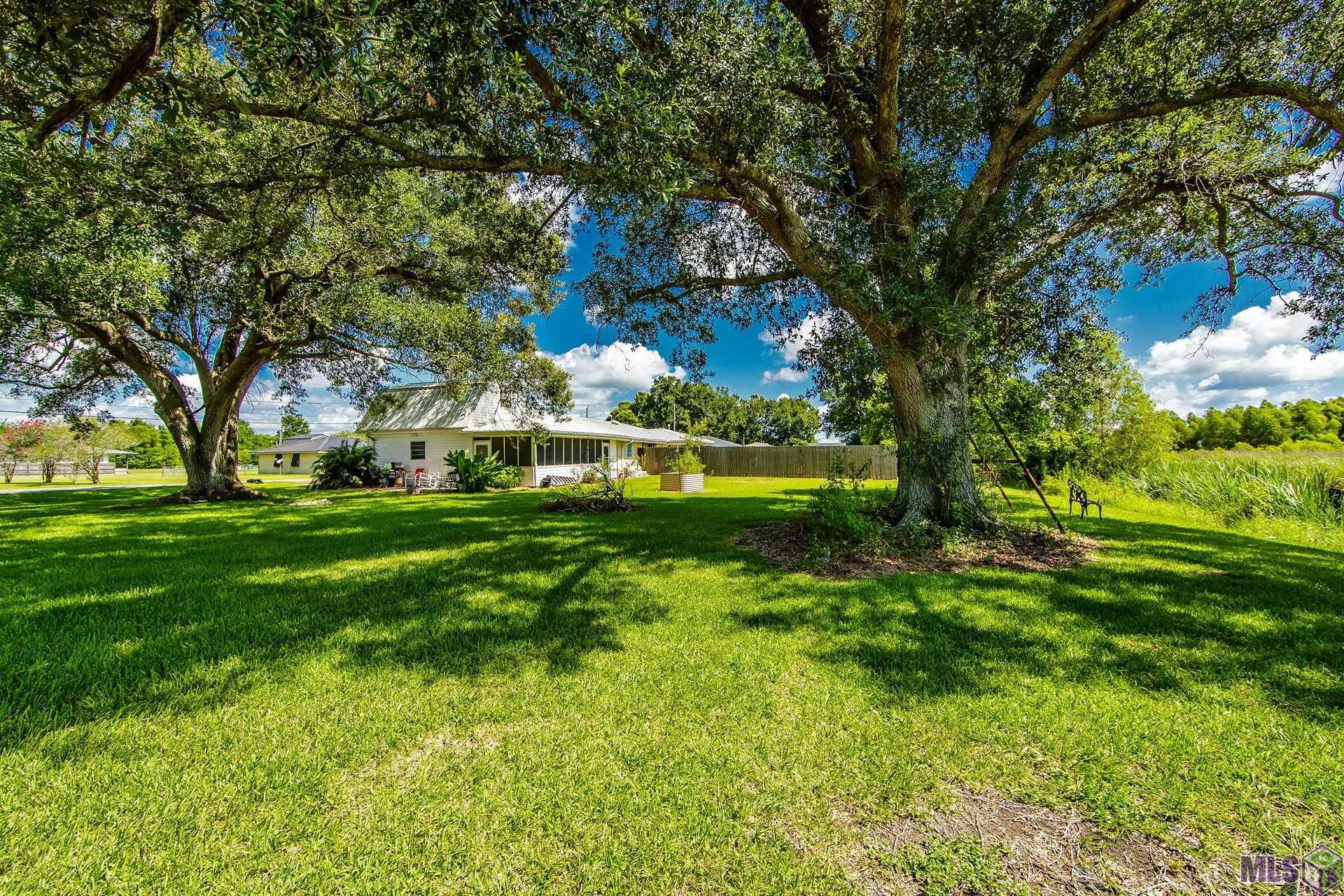 405 4 Point Drive Raceland, LA 70394 - Photo 6 of 17