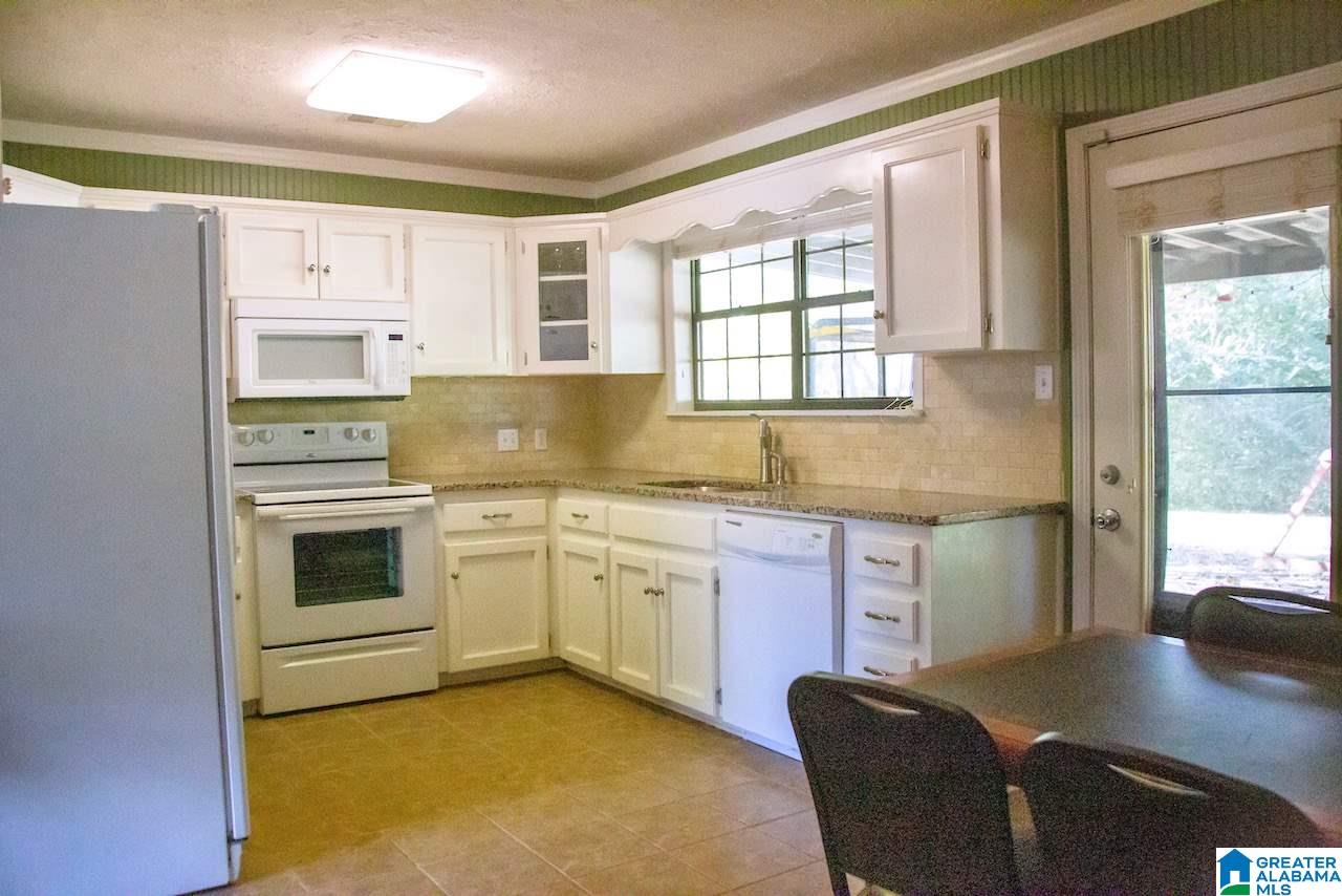 2140 Chapel Hill Road Birmingham, AL 35216 - Photo 7 of 21