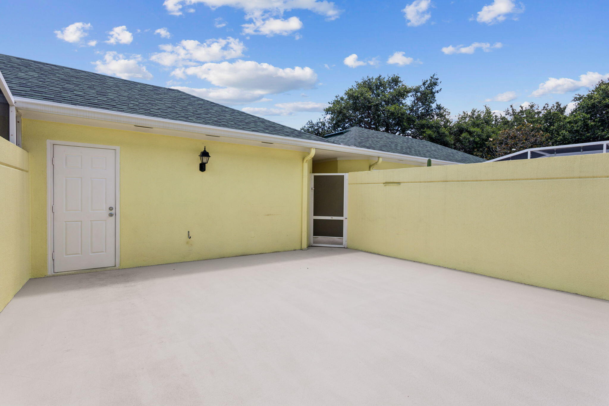 155 Waterford Drive Jupiter, FL 33458 - Photo 37 of 51 a view of a garage