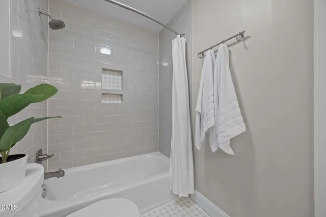 $1,200,000 | 4209 Glen Laurel Drive, Raleigh, NC 27612