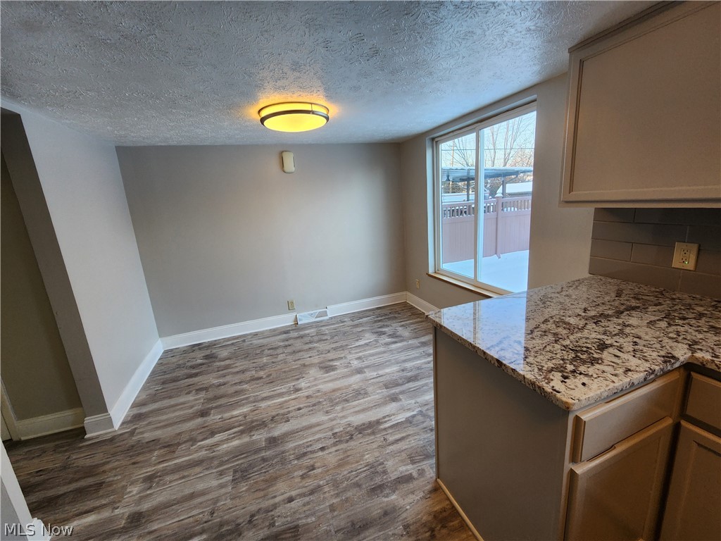2452 Bromley Road Cleveland, OH 44118 - Photo 10 of 24