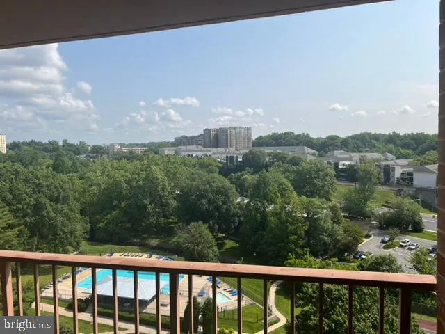 a view of an outdoor space