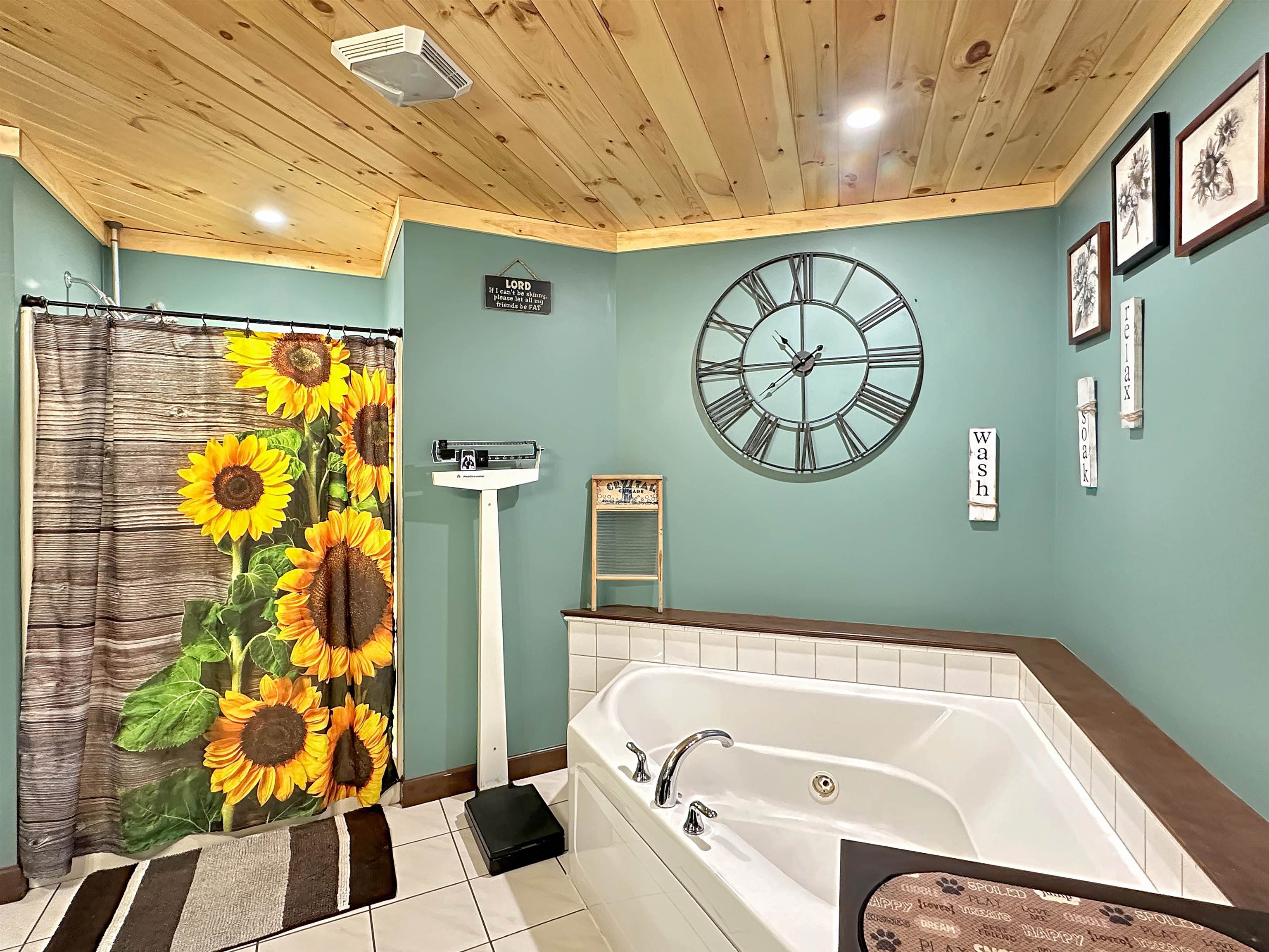 257 Main Street Colebrook, NH 03576 - Photo 25 of 60
