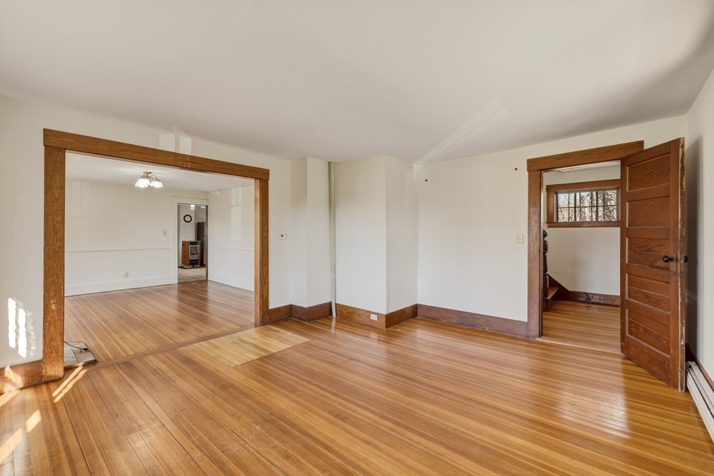 274 Sunderland Road Amherst, MA 01002 - Photo 13 of 42