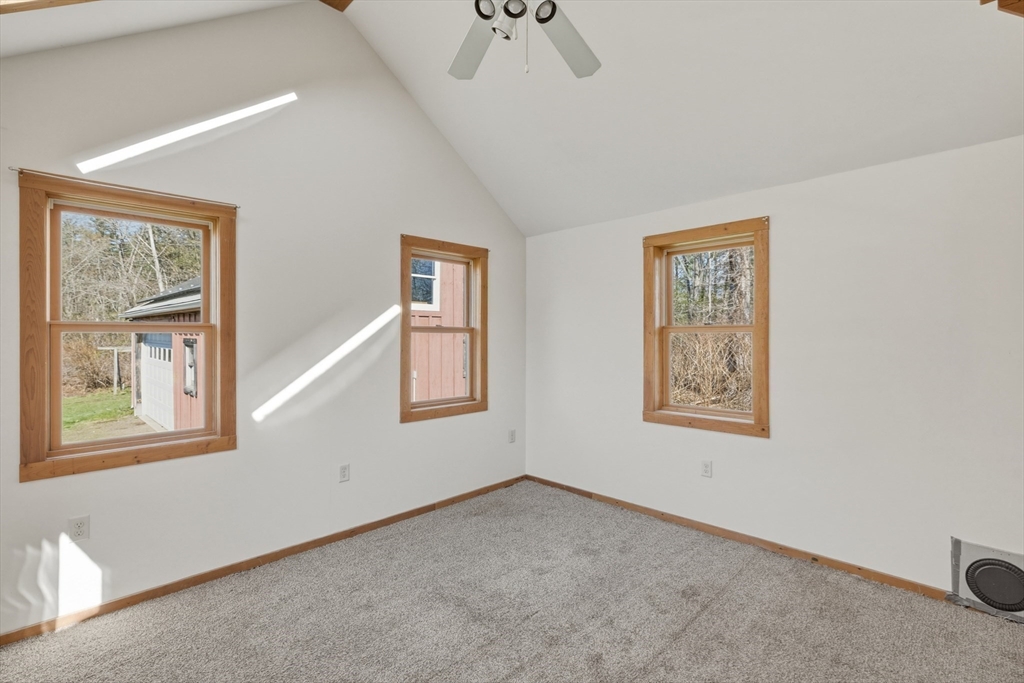 274 Sunderland Road Amherst, MA 01002 - Photo 18 of 42