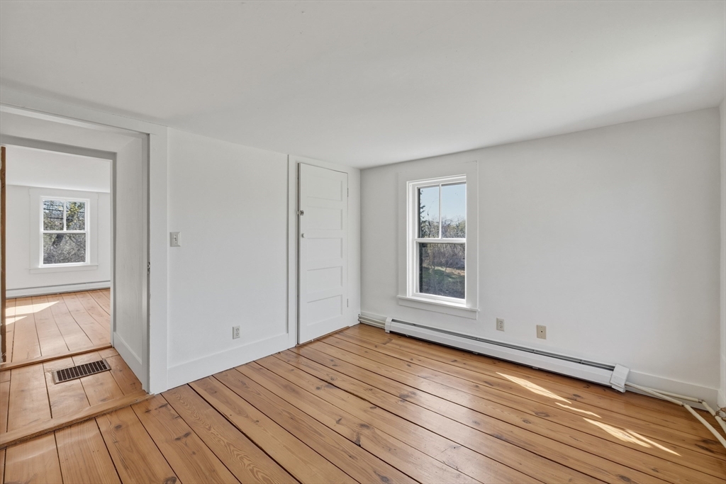 274 Sunderland Road Amherst, MA 01002 - Photo 21 of 42