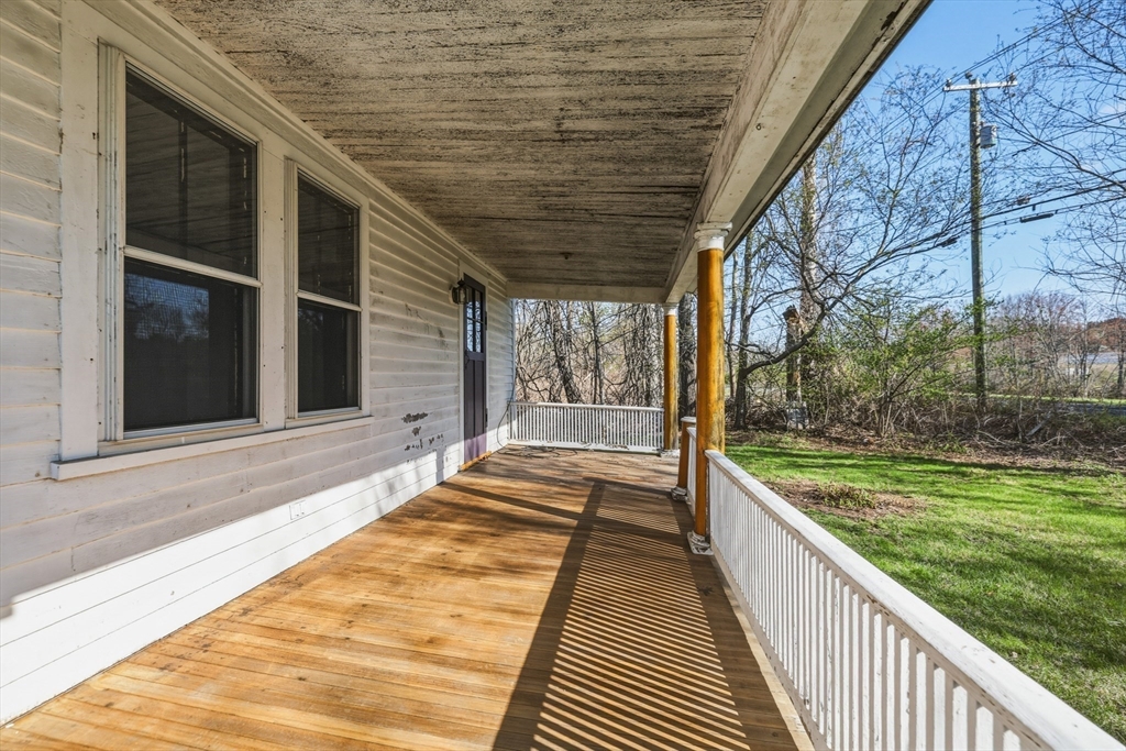 274 Sunderland Road Amherst, MA 01002 - Photo 4 of 42