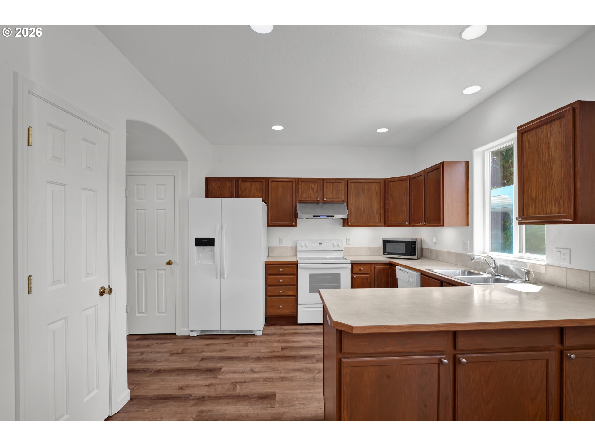 1338 Colton Way Eugene, OR 97402 - Photo 8 of 29