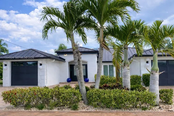 $1,499,000 | 808 Southwest 52nd Street, Cape Coral, FL 33914