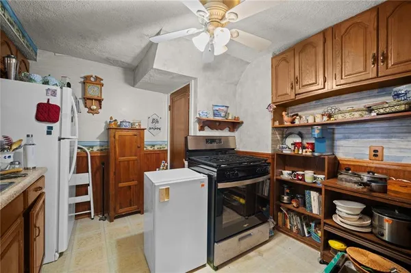$192,900 | 1521 Pacific Avenue, Natrona Heights, PA 15065
