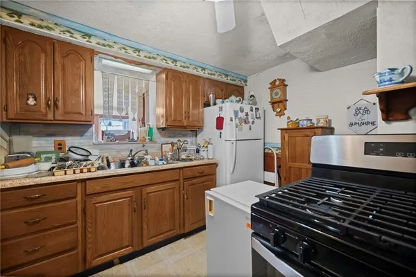 $192,900 | 1521 Pacific Avenue, Natrona Heights, PA 15065