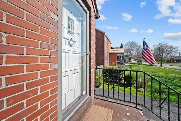 $192,900 | 1521 Pacific Avenue, Natrona Heights, PA 15065