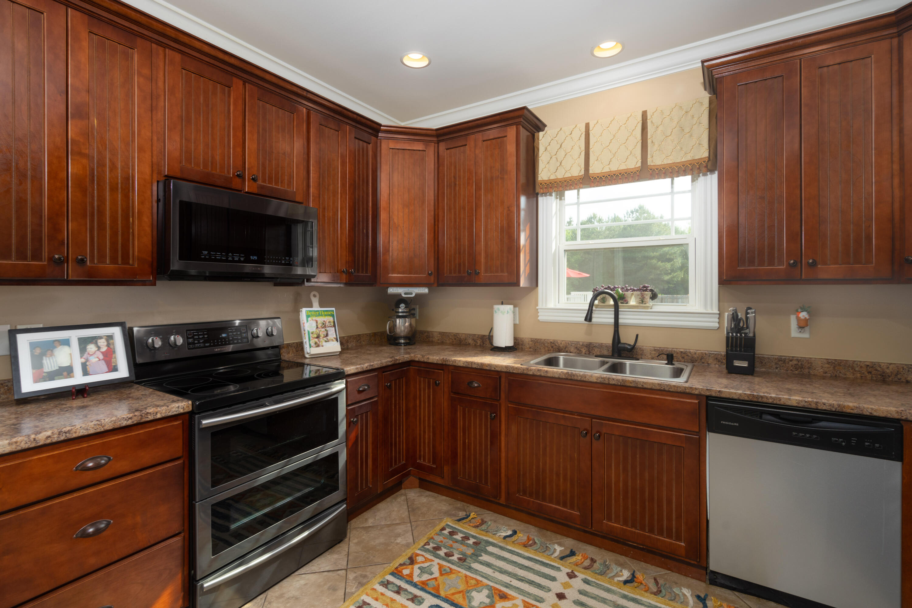 54 Mill Springs Chickamauga, GA 30707 - Photo 13 of 36 Kitchen