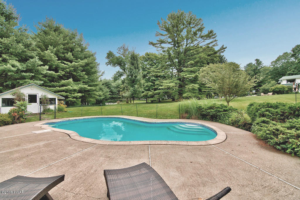 140 Johnny Bee Road Dingmans Ferry, PA 18328 - Photo 8 of 39 Pool