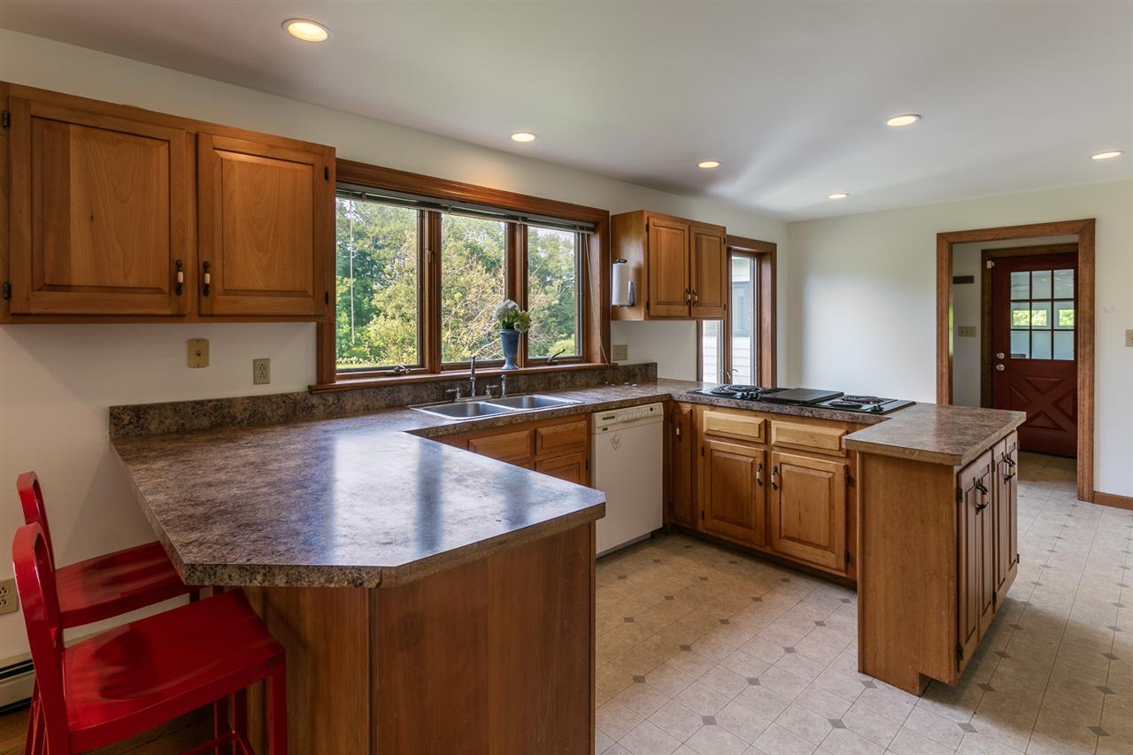 142 3 Mile Road Hanover, NH 03750 - Photo 4 of 40 Gallery Image 4
