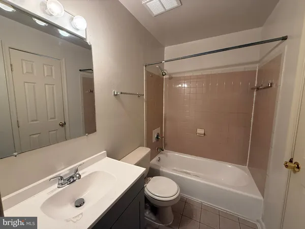 $2,045 | 3456 Beale Court, Woodbridge, VA 22193