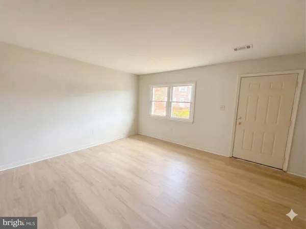 $1,995 | 3456 Beale Court, Woodbridge, VA 22193