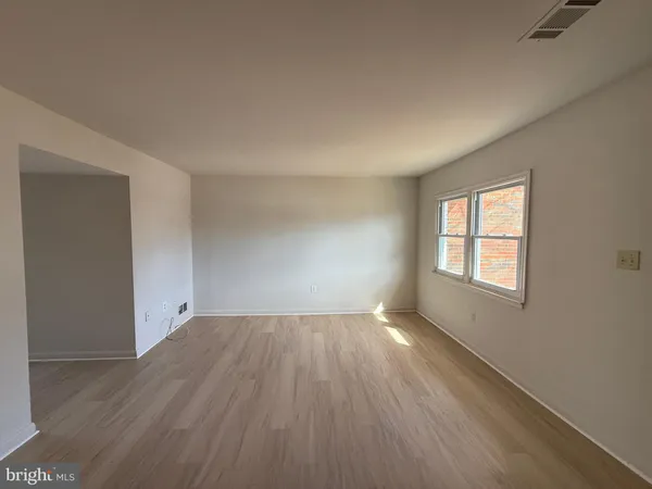 $2,045 | 3456 Beale Court, Woodbridge, VA 22193