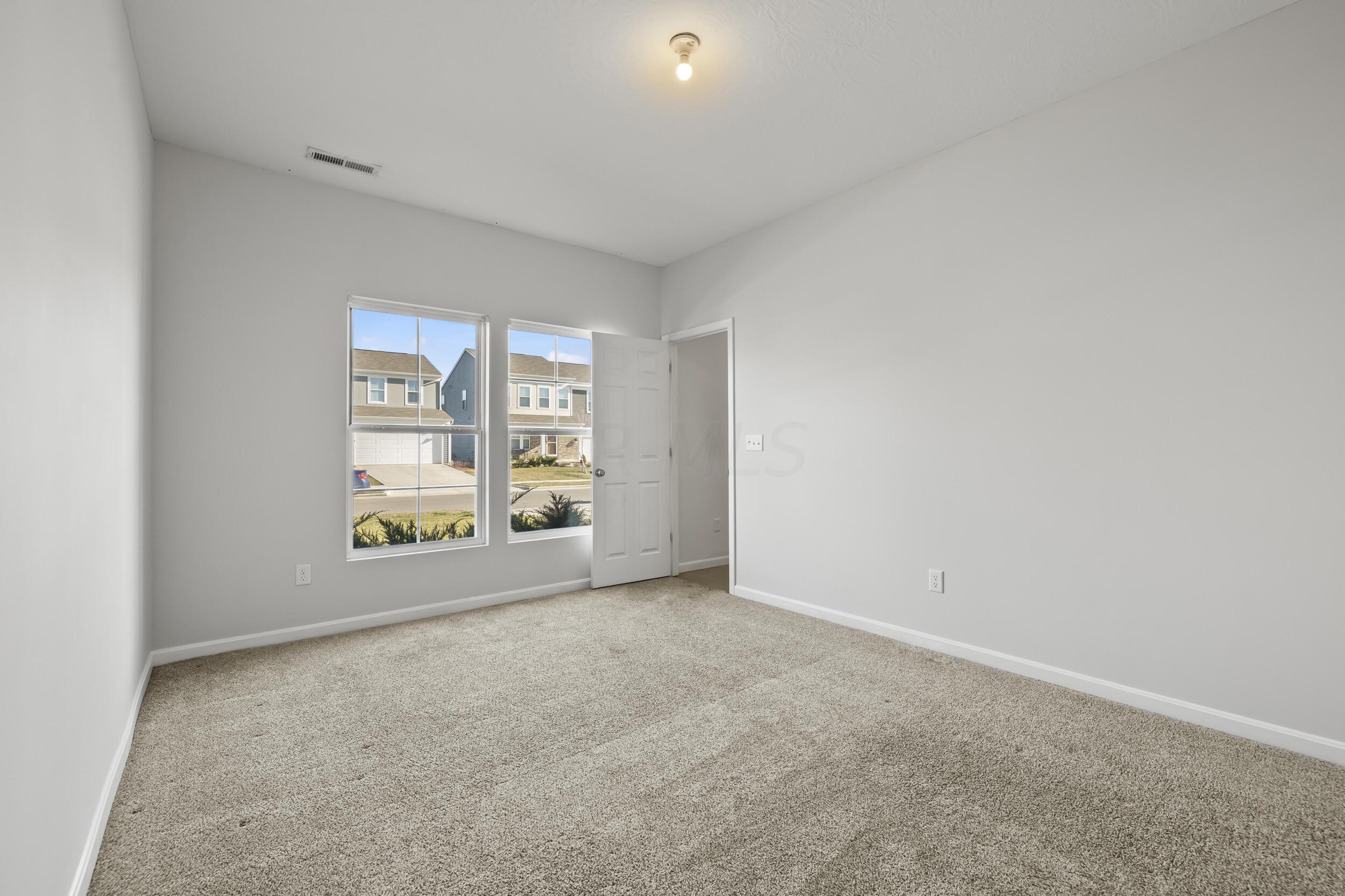 4853 Amber Crossing Road Columbus, OH 43232 - Photo 7 of 39 First Floor Office/den