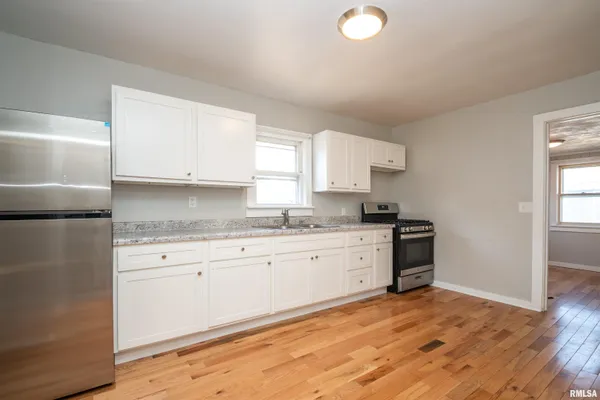 $100,000 | 821 East Wilson Avenue, Peoria Heights, IL 61616