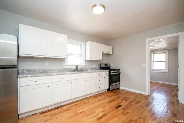 $100,000 | 821 East Wilson Avenue, Peoria Heights, IL 61616