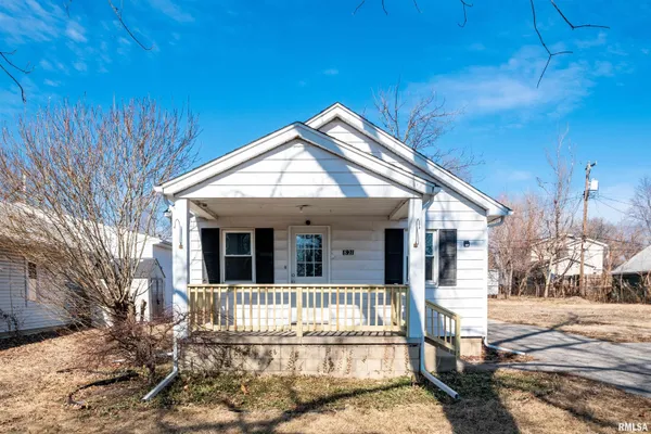$100,000 | 821 East Wilson Avenue, Peoria Heights, IL 61616