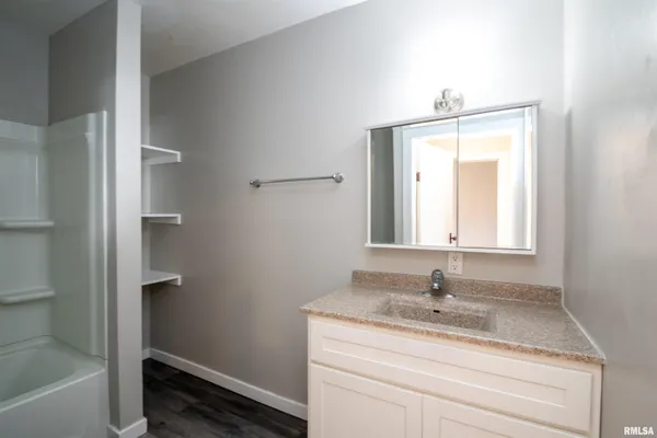 $100,000 | 821 East Wilson Avenue, Peoria Heights, IL 61616