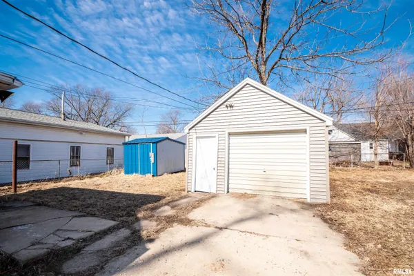 $100,000 | 821 East Wilson Avenue, Peoria Heights, IL 61616
