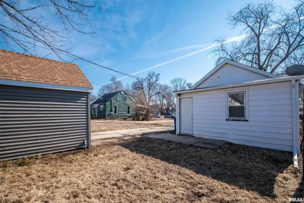 $100,000 | 821 East Wilson Avenue, Peoria Heights, IL 61616