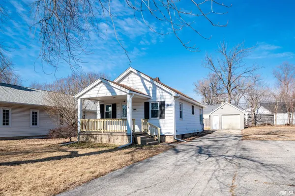 $100,000 | 821 East Wilson Avenue, Peoria Heights, IL 61616